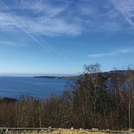 Five Bedroom Holiday In Hebnes