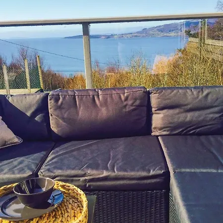Σπίτι διακοπών Five Bedroom Holiday In *