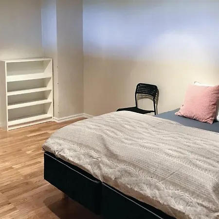 Five Bedroom Holiday In בית נופש Hebnes